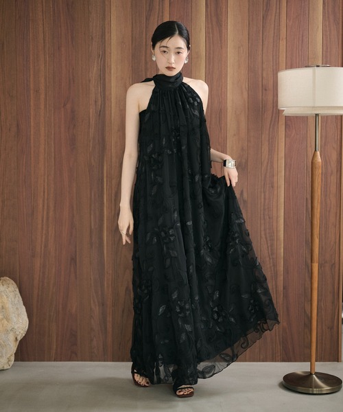 LAULEN(ローレン)の「chiffon ribbon halterneck embroidery dress /シフォンリボンホルター刺繍ロングドレス(ワンピース・レディース・ブラック/ピンク/ライトグリーン/ブラウン・FREE)」の7枚目の写真