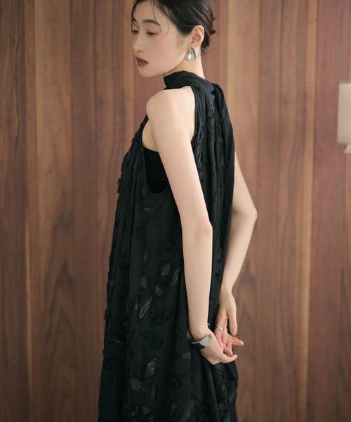 LAULEN(ローレン)の「chiffon ribbon halterneck embroidery dress /シフォンリボンホルター刺繍ロングドレス(ワンピース・レディース・ブラック/ピンク/ライトグリーン/ブラウン・FREE)」の10枚目の写真