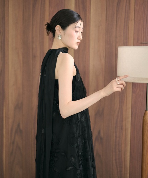 LAULEN(ローレン)の「chiffon ribbon halterneck embroidery dress /シフォンリボンホルター刺繍ロングドレス(ワンピース・レディース・ブラック/ピンク/ライトグリーン/ブラウン・FREE)」の12枚目の写真