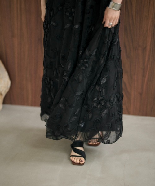 LAULEN(ローレン)の「chiffon ribbon halterneck embroidery dress /シフォンリボンホルター刺繍ロングドレス(ワンピース・レディース・ブラック/ピンク/ライトグリーン/ブラウン・FREE)」の5枚目の写真