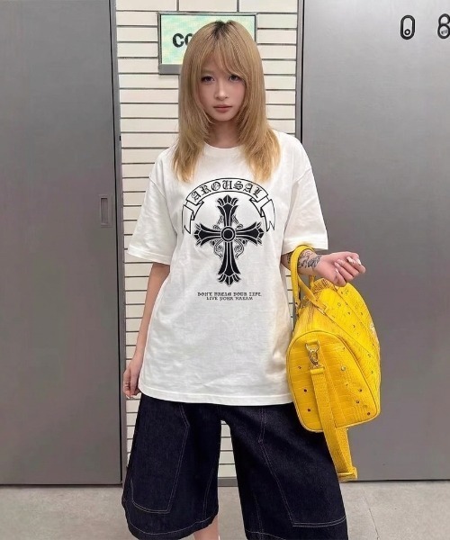 LAC-VERT（ラック・ヴェール）の「クロスプリントＴシャツ（Tシャツ/カットソー・レディース・ホワイト/ブラック/ピンク・FREE）」の5枚目の写真