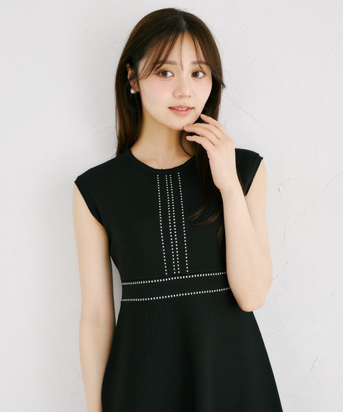 tocco closet（トッコ　クローゼット）の「２ＷＡＹレース襟付き配色ライン入りニットワンピース（ワンピース・レディース・ブラック/ラベンダー/ネイビー・M）」の13枚目の写真