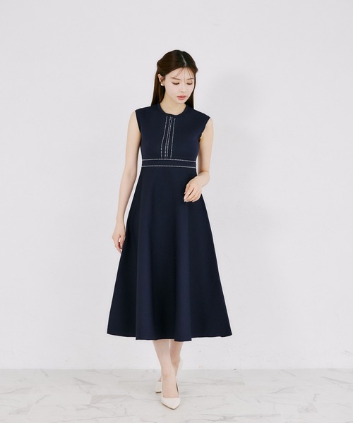 tocco closet（トッコ　クローゼット）の「２ＷＡＹレース襟付き配色ライン入りニットワンピース（ワンピース・レディース・ブラック/ラベンダー/ネイビー・M）」の21枚目の写真