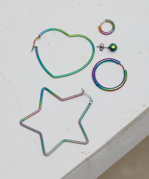 ear PAPILLONNER(イアパピヨネ)の「《金属アレルギー対応/ステンレス》オーロラ15mmフープピアス(ピアス(両耳用)・レディース・ブラック系その他4・FREE)」の4枚目の写真