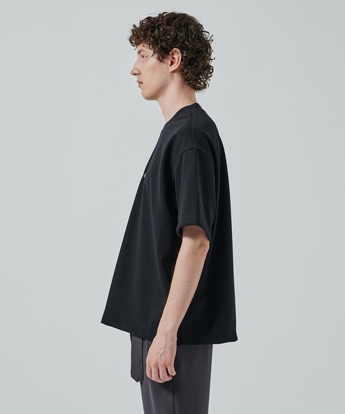 CULLNI(クルニ)の「【CULLNI】CULLNI Logo Embroidery Ponte Rome Pullover(Tシャツ/カットソー・メンズ・タン/ブラック・1/2)」の8枚目の写真