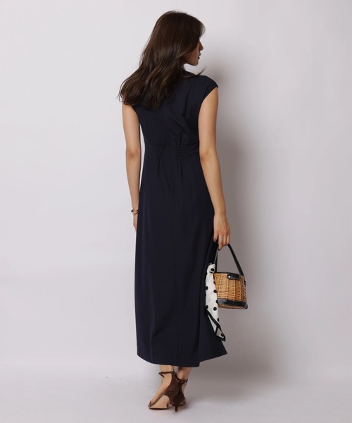 JUSGLITTY（ジャスグリッティー）の「カシュクールカットナローワンピース（ワンピース・レディース・モカ/ピンク/ネイビー・2/1）」の13枚目の写真