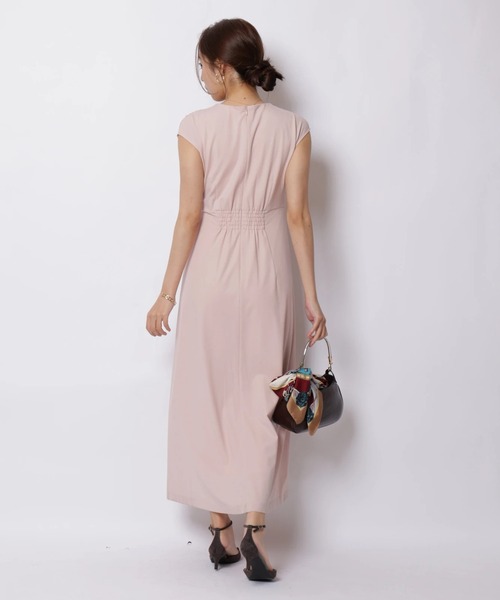 JUSGLITTY（ジャスグリッティー）の「カシュクールカットナローワンピース（ワンピース・レディース・モカ/ピンク/ネイビー・2/1）」の18枚目の写真