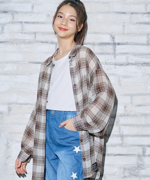 BISKEE(ビスキー)の「シアーチェックシャツ&タンクトップセット シャツ ブラウス チェック柄 インナー2点セット(シャツ/ブラウス・キッズ・ブラック/オフホワイト/ブラウン・150cm/160cm/140cm)」の3枚目の写真