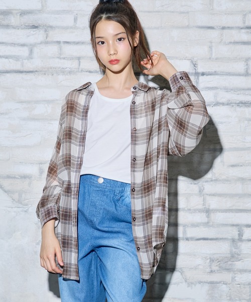 BISKEE(ビスキー)の「シアーチェックシャツ&タンクトップセット シャツ ブラウス チェック柄 インナー2点セット(シャツ/ブラウス・キッズ・ブラック/オフホワイト/ブラウン・150cm/160cm/140cm)」の21枚目の写真