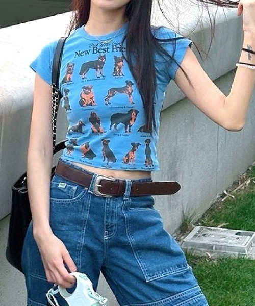 SHEENA(シーナ)の「ドッグプリントコンパクトフィットTシャツ(Tシャツ/カットソー・レディース・ライトブルー・M)」の3枚目の写真