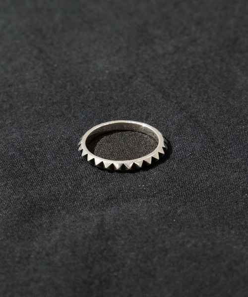 GARNI（ガルニ）の「【GARNI/ガルニ】Multiple Studs Ring-S（リング・メンズ・シルバー・17号/19号）」の4枚目の写真