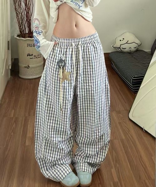 AsheKsha(アシクシャ)の「チェック柄のシアサッカーカーブドワイドレッグパンツ(その他パンツ・レディース・マルチ・S/M)」の7枚目の写真