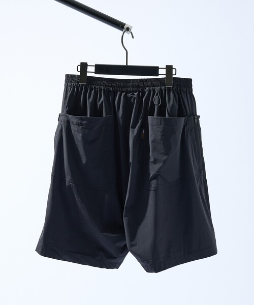 ABAHOUSE(アバハウス)の「【セットアップ対応】CORDURA ユーティリティ ショートパンツ / 軽量 ストレッチ(その他パンツ・メンズ・ブラック/チャコールグレー・48/46)」の9枚目の写真