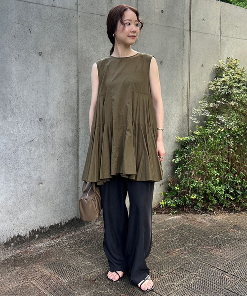 SLOBE IENA(スローブイエナ)の「パネルフレアーブラウス(シャツ/ブラウス・レディース・カーキ/ネイビー/ブラック/ボルドー・FREE)」の21枚目の写真