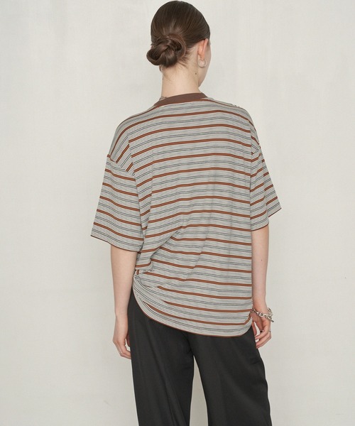 uchi.(ウチ)の「ビッグシルエットボーダー半袖Tシャツ(Tシャツ/カットソー・レディース・ブラウン/ワインレッド・FREE)」の11枚目の写真