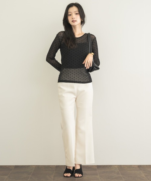 NEUNA（ヌナ）の「【透け感に宿す、大人のドット】フロッキードットシアートップス（Tシャツ/カットソー・レディース・ブラック/ブラウン/アイボリー・FREE）」の9枚目の写真