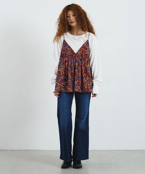 ROSE BUD(ローズバッド)の「CREOLME/FLARE DENIM PANTS(デニムパンツ・レディース・インディゴブルー/ライトインディゴブルー・S/M)」の9枚目の写真