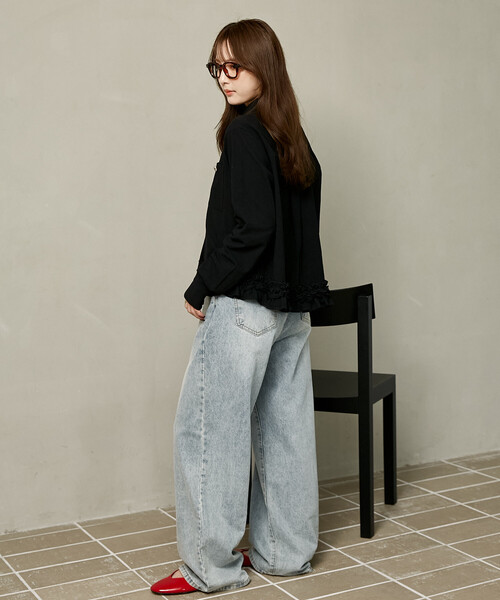 MARY QUANT（マリークワント）の「MARY QUANT × PUBLUX/マリークワント 別注 ワンポイント 裾 フリル シャツ　限定展開（シャツ/ブラウス・レディース・ブラック/オフホワイト/ネイビー・ﾌﾘ-）」の18枚目の写真