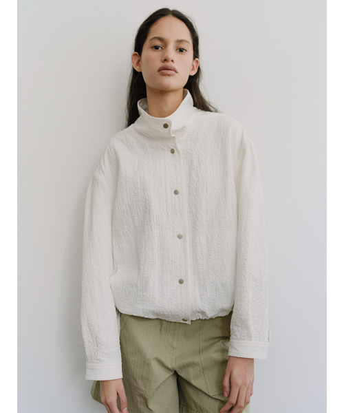 MOHAN(モハン)の「TIS HIGH-NECK VOLUME JUMPER_WHITE CHECK(その他アウター・レディース・ホワイト・SMALL/MEDIUM)」の2枚目の写真