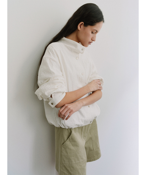 MOHAN(モハン)の「TIS HIGH-NECK VOLUME JUMPER_WHITE CHECK(その他アウター・レディース・ホワイト・SMALL/MEDIUM)」の5枚目の写真
