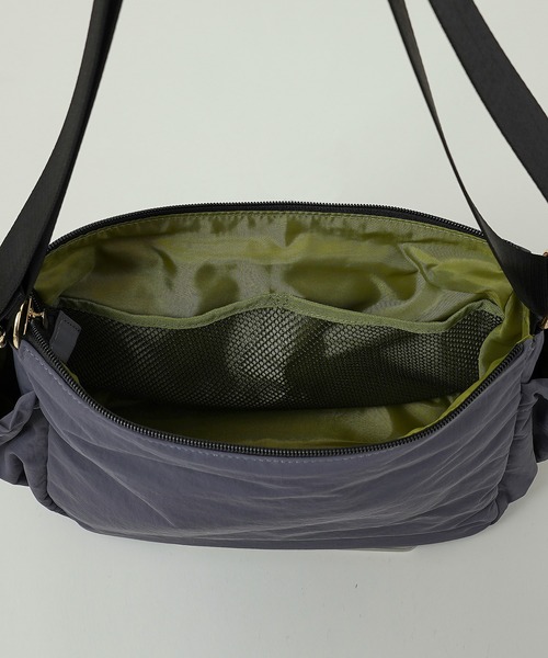 moz（モズ）の「【moz(モズ)】軽量 軽撥水 ボンディング ショルダーバッグ 4L ZZQK-02（ショルダーバッグ・レディース・オレンジ/ブルーグレー/ベージュ/ブラック・ONE SIZE）」の6枚目の写真