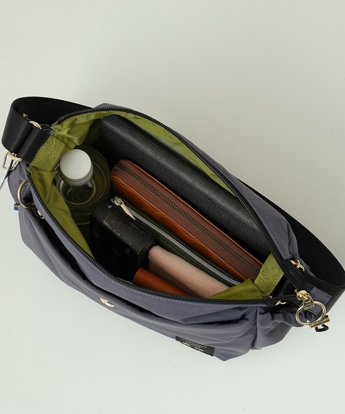 moz（モズ）の「【moz(モズ)】軽量 軽撥水 ボンディング ショルダーバッグ 4L ZZQK-02（ショルダーバッグ・レディース・オレンジ/ブルーグレー/ベージュ/ブラック・ONE SIZE）」の7枚目の写真