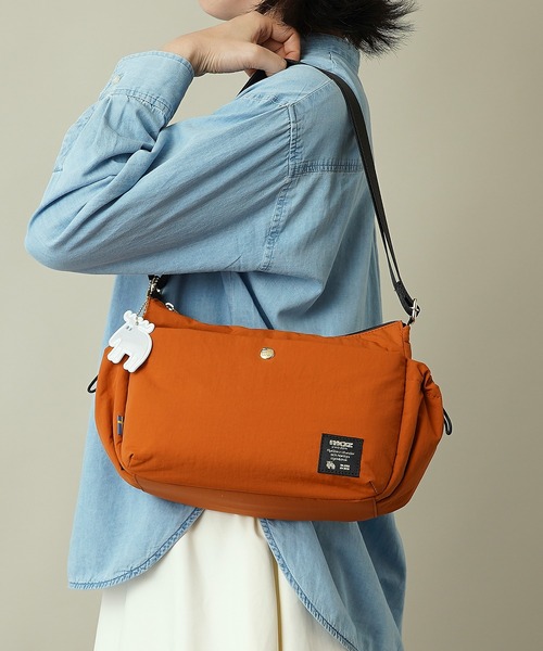 moz（モズ）の「【moz(モズ)】軽量 軽撥水 ボンディング ショルダーバッグ 4L ZZQK-02（ショルダーバッグ・レディース・オレンジ/ブルーグレー/ベージュ/ブラック・ONE SIZE）」の18枚目の写真