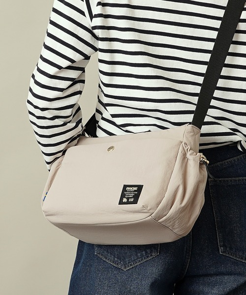 moz（モズ）の「【moz(モズ)】軽量 軽撥水 ボンディング ショルダーバッグ 4L ZZQK-02（ショルダーバッグ・レディース・オレンジ/ブルーグレー/ベージュ/ブラック・ONE SIZE）」の20枚目の写真