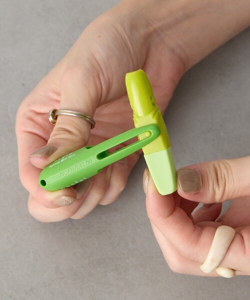 BIRTHDAY BAR(バースデイバー)の「NOT YET. FLAVOR STICK 携帯用ミントスティック(香水・レディース・ライム/オレンジ/ブルー・0)」の9枚目の写真