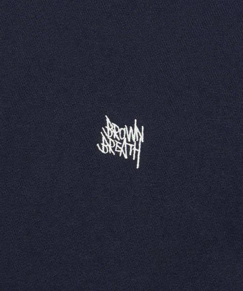 BROWNBREATH（ブラウンブレス）の「TAG APPLIQUE CREWNECK - NAVY（スウェット・レディース・その他・S/M/L/XL）」の4枚目の写真