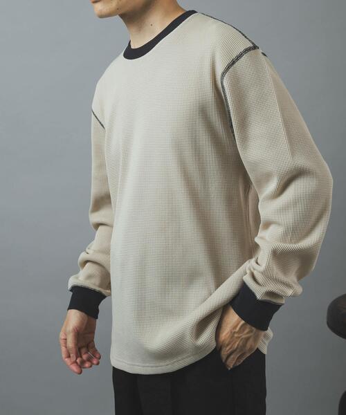 ITEMS URBANRESEARCH(アイテムズ アーバンリサーチ)の「配色ワッフル クルーネック カットソー(Tシャツ/カットソー・メンズ・チャコールグレー/モカ/ブラック/アイボリー・LARGE/MEDIUM)」の2枚目の写真