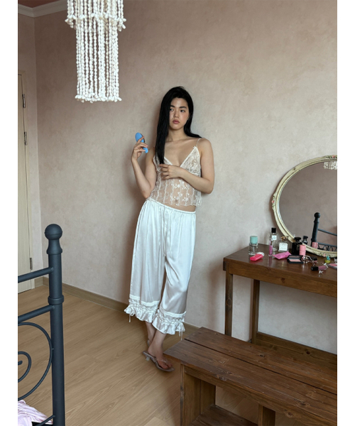 THEPORTA(ザ ポルタ)の「SATIN RIBBON FRILL PANTS, WHITE(その他パンツ・レディース・その他・FREE)」の3枚目の写真