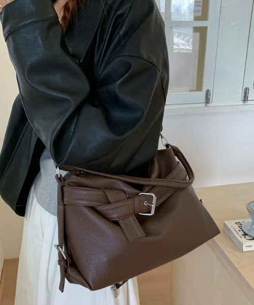 Vipoa（ヴィポア）の「classic belt bag（ショルダーバッグ・レディース・ブラウン/ブラック・FREE）」の14枚目の写真