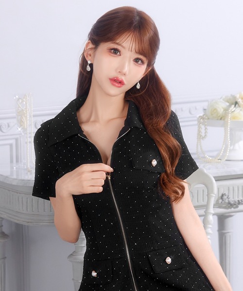 DAZZY(デイジー)の「谷間ジップドットビジュー襟付きAラインミニ丈キャバドレス(ドレス・レディース・ブラック系・S/M/L)」の7枚目の写真