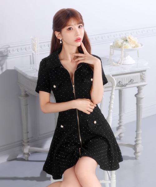 DAZZY(デイジー)の「谷間ジップドットビジュー襟付きAラインミニ丈キャバドレス(ドレス・レディース・ブラック系・S/M/L)」の10枚目の写真