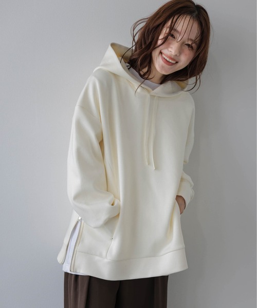 AMELY(エミリー)の「サイドジップフーディー/オーバーサイズ/サイドポケット(パーカー・レディース・グレー/ブラック/アイボリー/ライトブラウン・フリー)」の2枚目の写真
