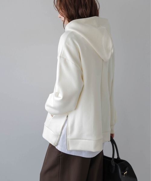 AMELY(エミリー)の「サイドジップフーディー/オーバーサイズ/サイドポケット(パーカー・レディース・グレー/ブラック/アイボリー/ライトブラウン・フリー)」の7枚目の写真