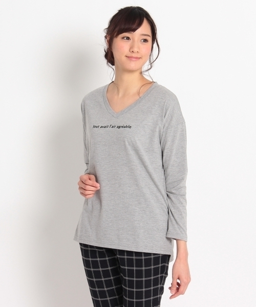 HusHusH(ハッシュアッシュ)の「ロゴVネックカットソー(Tシャツ/カットソー・レディース・ホワイト/グリーン/グレー・03/02)」の6枚目の写真