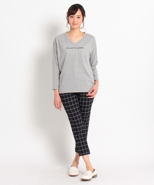 HusHusH(ハッシュアッシュ)の「ロゴVネックカットソー(Tシャツ/カットソー・レディース・ホワイト/グリーン/グレー・03/02)」の5枚目の写真