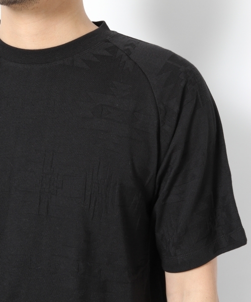 GLOBAL WORK(グローバルワーク)の「ネイティブジャガード半袖T/712595(Tシャツ/カットソー・メンズ・ホワイト/ブラック/カーキ・MEDIUM/X-LARGE/SMALL/LARGE)」の4枚目の写真