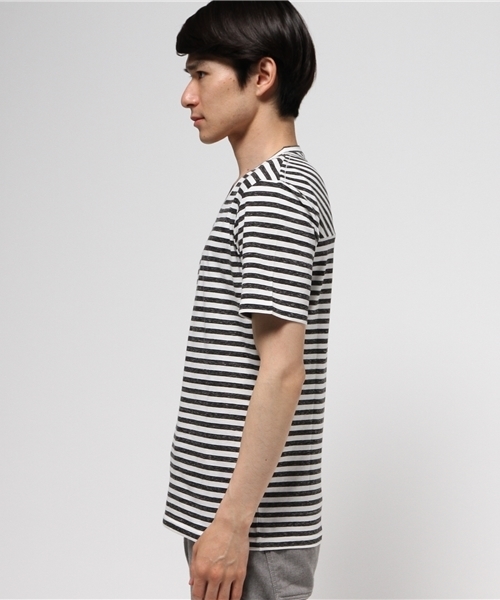 HAMNETT（ハムネット）の「【HAMNETT】 グリッツボーダーVネック / カットソー（Tシャツ/カットソー・メンズ・グレー/ブラック・MEDIUM/SMALL/LARGE）」の3枚目の写真