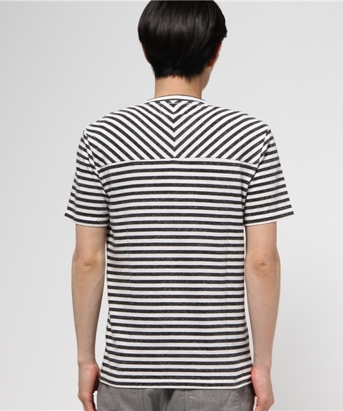 HAMNETT（ハムネット）の「【HAMNETT】 グリッツボーダーVネック / カットソー（Tシャツ/カットソー・メンズ・グレー/ブラック・MEDIUM/SMALL/LARGE）」の4枚目の写真