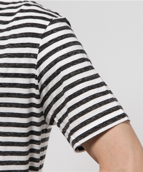 HAMNETT（ハムネット）の「【HAMNETT】 グリッツボーダーVネック / カットソー（Tシャツ/カットソー・メンズ・グレー/ブラック・MEDIUM/SMALL/LARGE）」の6枚目の写真