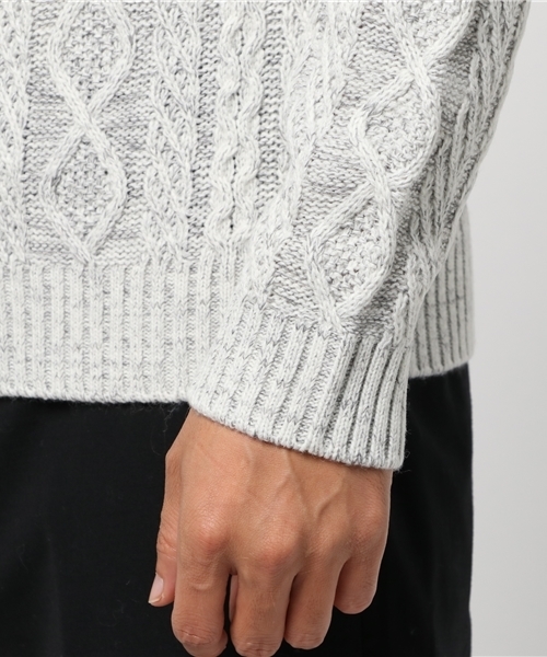 NICOLE CLUB FOR MEN(ニコルクラブフォーメン)の「『FINEBOYS 1月号掲載 』ケーブル編みクルーネックニット(ニット/セーター・メンズ・ブラック/ライトグレー/ボルドー・MEDIUM/LARGE/X-LARGE)」の7枚目の写真