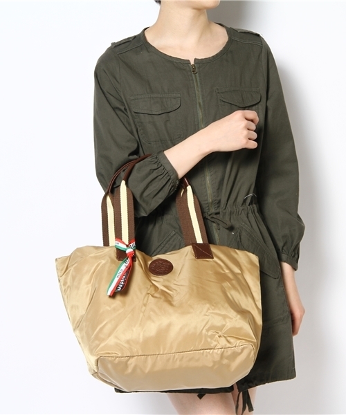 SHIPS for women（シップスフォーウィメン）の「OROBIANCO:OSTRIKA BIG（トートバッグ・レディース・ブラック/ベージュ・ONE SIZE）」の11枚目の写真