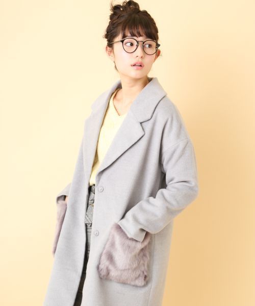 OLIVE des OLIVE（オリーブデオリーブ）の「フェイクファーポケットチェスターコート（その他アウター・レディース・グレー/オフホワイト/ラベンダー/キャメル・FREE）」の3枚目の写真