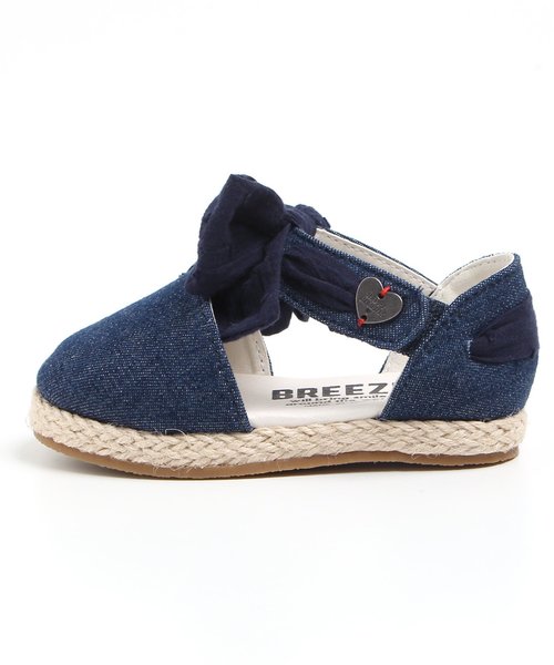 BREEZE（ブリーズ）の「リボン付きサンダル（サンダル・キッズ・オフホワイト/ネイビー・20/13/14/15 /16/17/18/19）」の5枚目の写真
