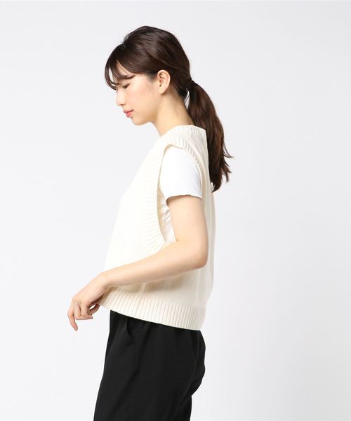 WEGO(ウィゴー)の「WEGO/カラーニットベスト(ベスト・レディース・ブラック/ベージュ/ブラウン/アイボリー/ライトブラウン/カーキ・FREE)」の22枚目の写真