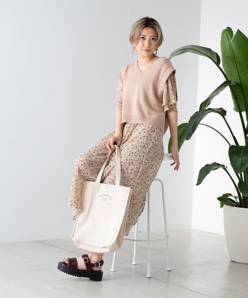 WEGO(ウィゴー)の「WEGO/カラーニットベスト(ベスト・レディース・ブラック/ベージュ/ブラウン/アイボリー/ライトブラウン/カーキ・FREE)」の12枚目の写真