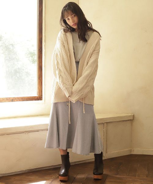 one after another NICE CLAUP(ワンアフターアナザーナイスクラップ)の「チューリップロングスカート(スカート・レディース・ベージュ/ブラウン/ブラウン系その他/ブルー系その他/ブラック系その他・FREE)」の20枚目の写真